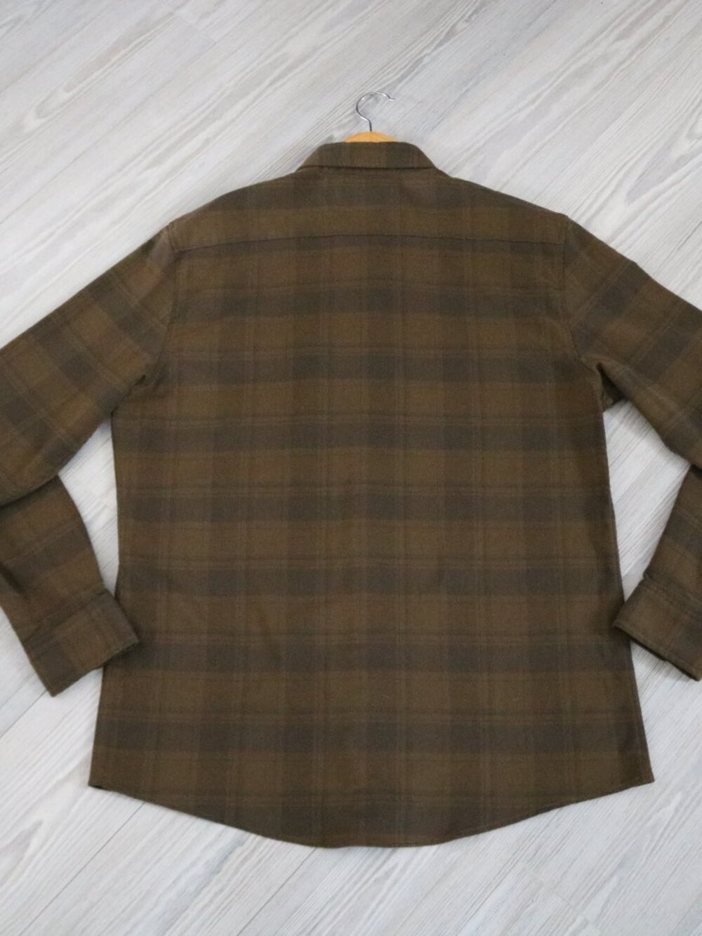 Poncho 'The Telluride' Men Performance Flannel Size L Green Plaid Slim-Fit Shirt - Picture 6 of 6